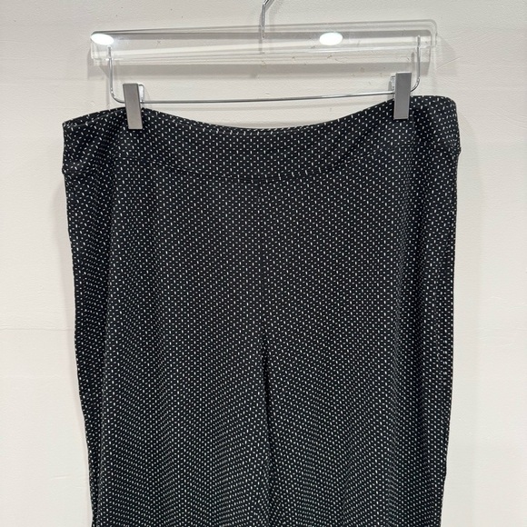 J. Jill Wearever Collection Full Leg Cropped Pants Printed Black Large - Picture 3 of 6